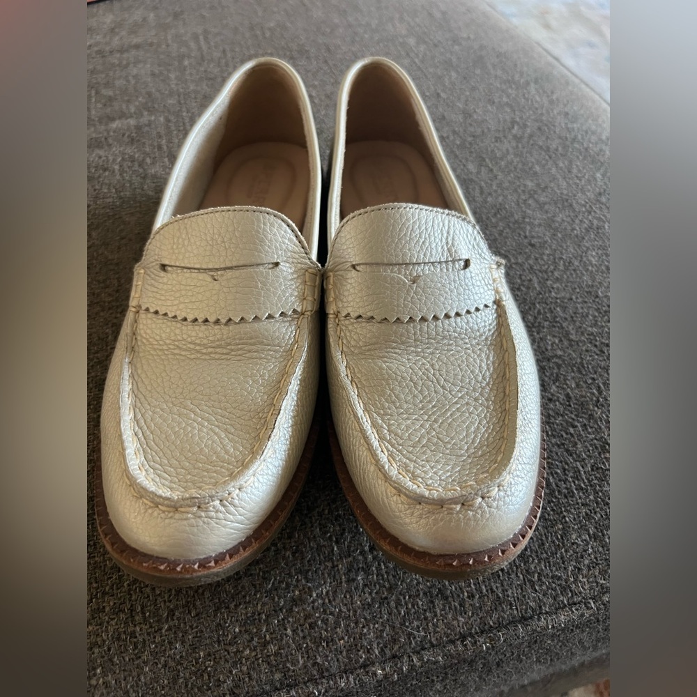 Sperry Penny Loafers Cream Ivory Pearlized Leather Slip Ons Womens Shoes 8